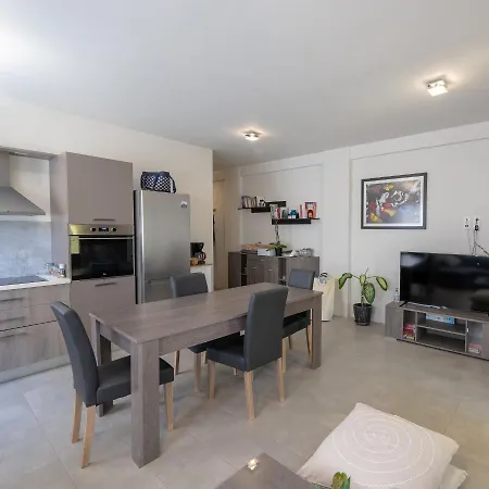 Kate-mari House 아파트